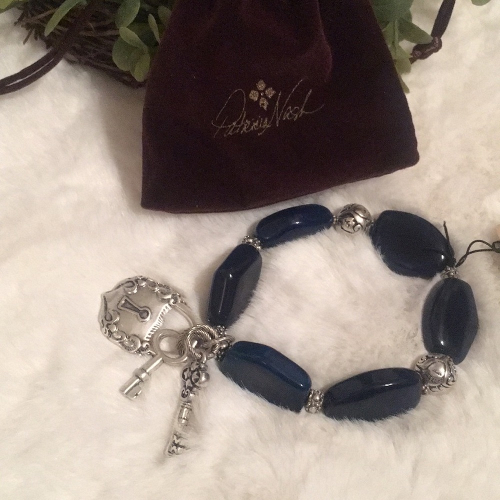 ▪️Patricia Nash®Gorgeous Stone Bracelet w/Charms